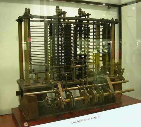 Eine nicht funktionsfähige Rekonstruktion der "Analytical Engine" steht im Londoner Science Museum
(Bild: Wikimedia Commons).