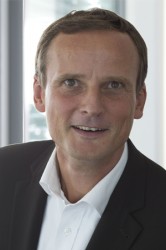 Dr. <b>Markus Jodl</b>, Leiter Kommunikation Region Deutschland, <b>...</b> - 1037b-Dr-Markus-Jodl-Telekom-Foto-Telekom-300-166x250