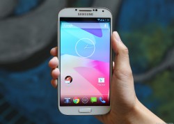 Samsung Galaxy S4 Google Edition (Image: CNET)