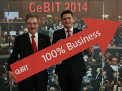 Bitkom-Präsident Dieter Kempf (links) mit CeBIT-Vorstand Oliver Frese (Bild: Deutsche Messe)
