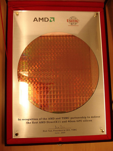 TSMC fertigt Wafer für AMDs DirectX-11-Grafikchip mit einer Strukturbreite von 40 Nanometern (Quelle: AMD).
